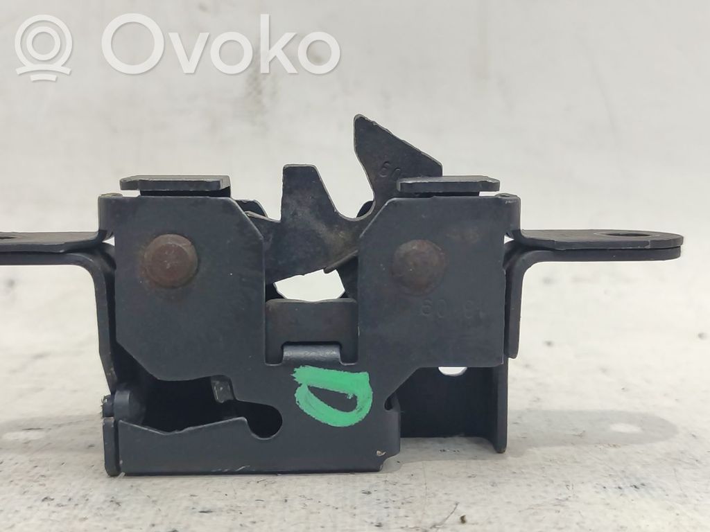 Renault Grand Modus Tie down hook / loop 