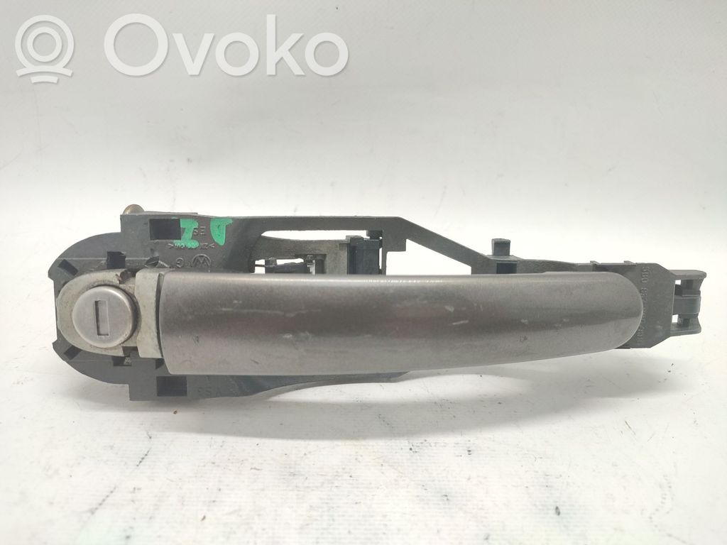 Etuoven ulkokahva   3B0837885,3B0837885