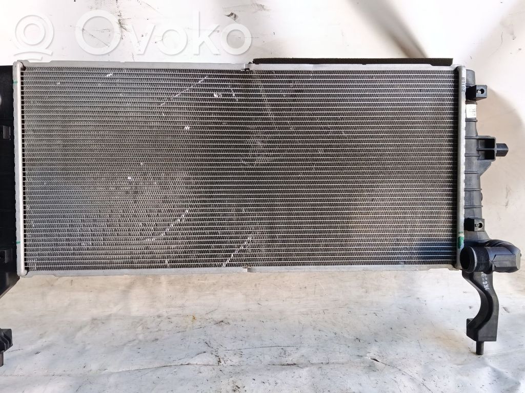 Hyundai i30 Radiator lichid răcire 