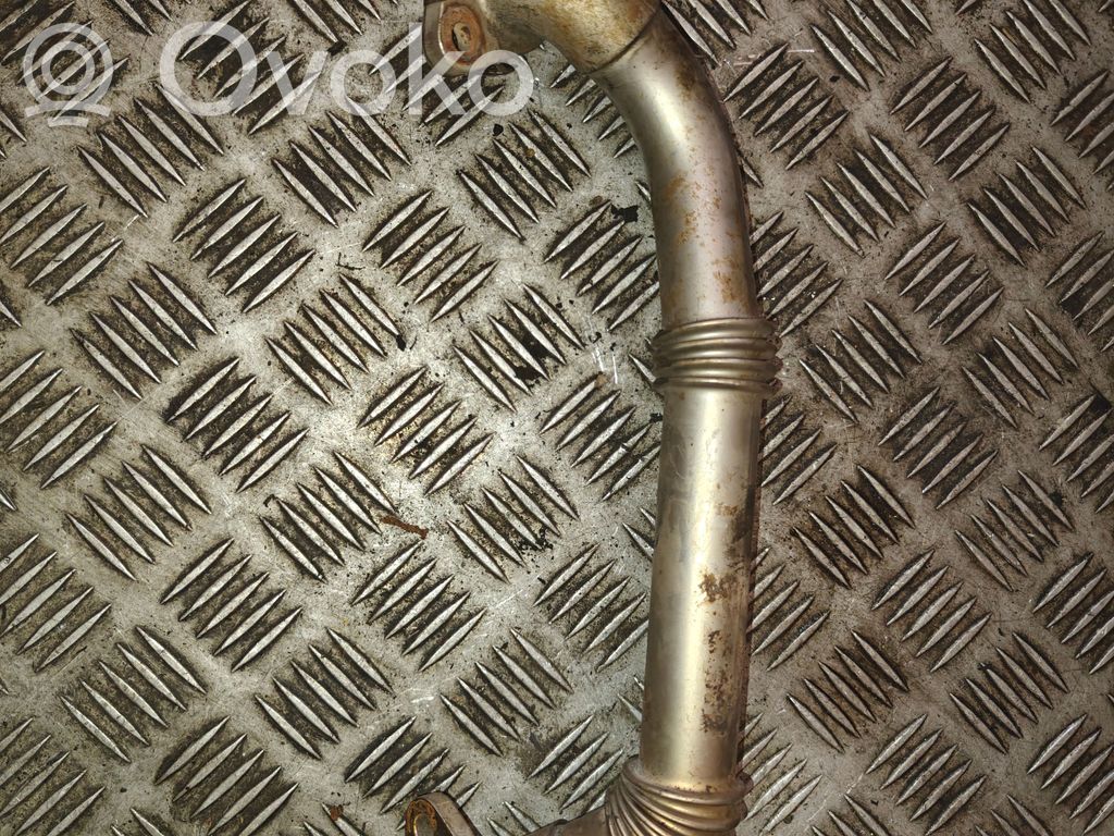 Engine coolant pipe/hose