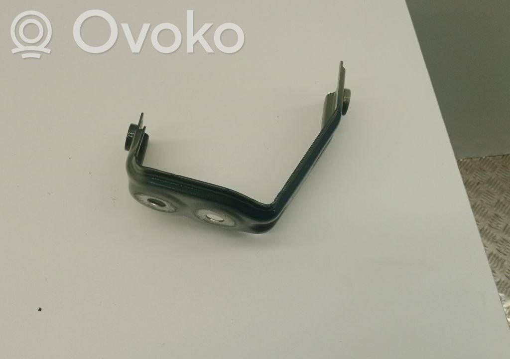 BMW XM Halterung Kotflügel 