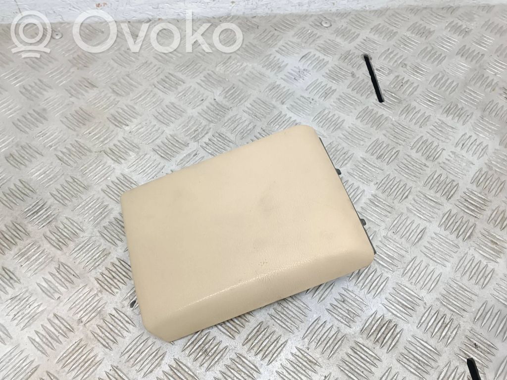 Armrest   8196939