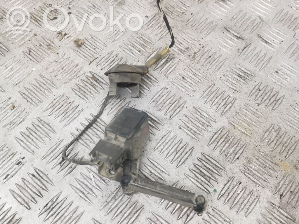 Headlight/headlamp level sensor   1093698,18303