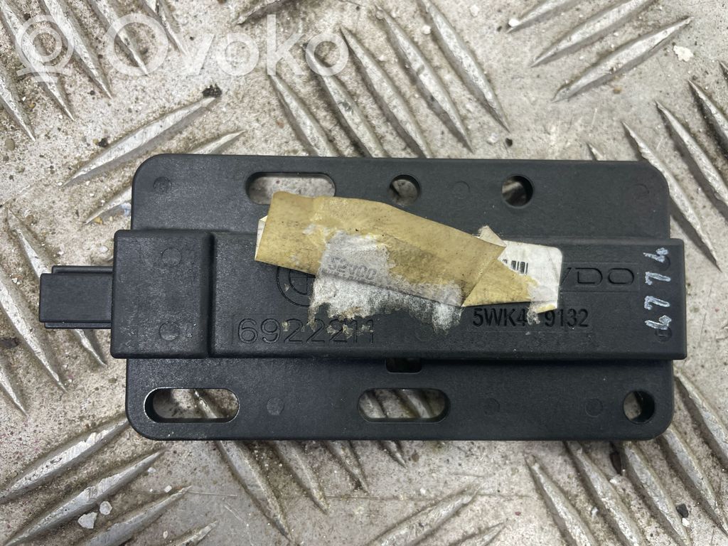 BMW 3 E90 E91 Moduł / Sterownik systemu uruchamiania bezkluczykowego 