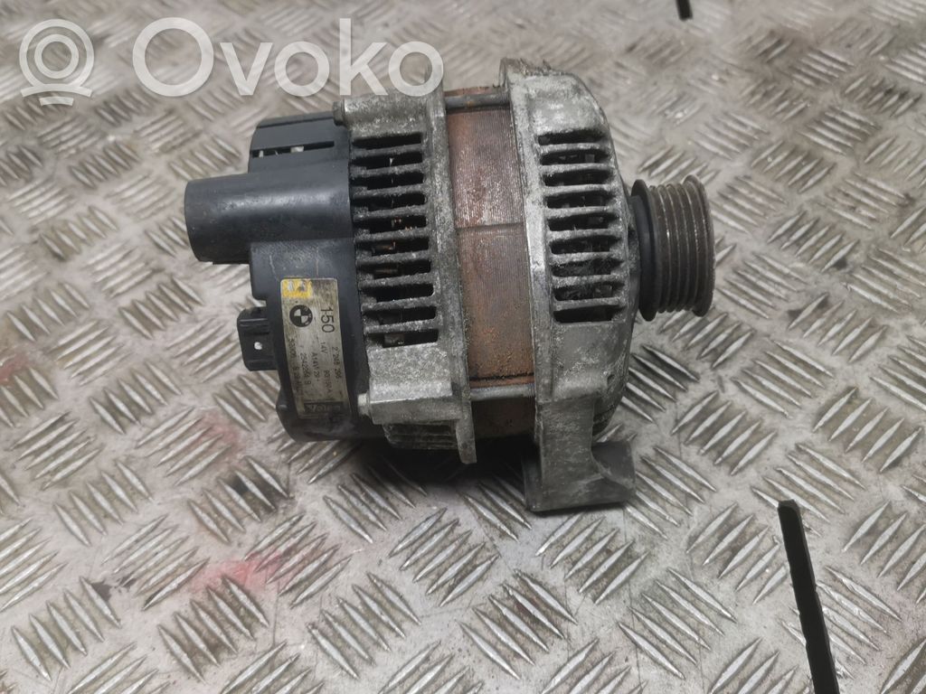 BMW 5 E39 Alternator 