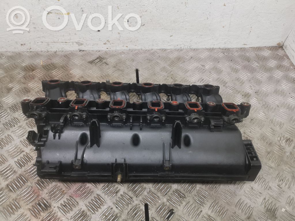 Intake manifold   7785554