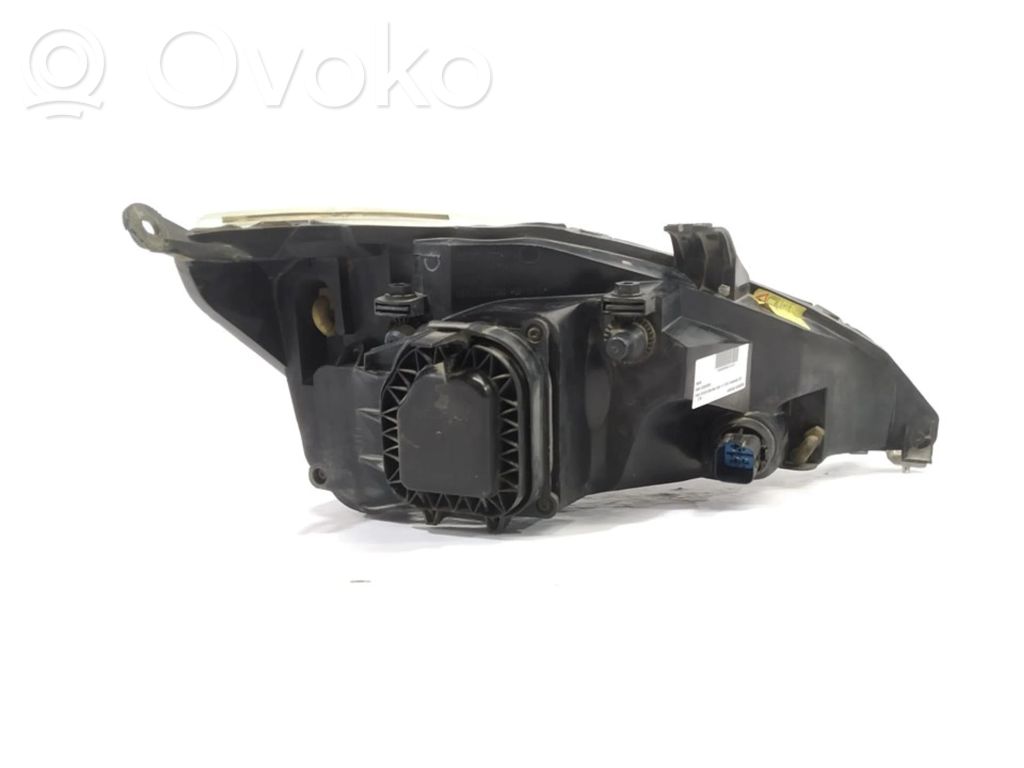 Ford Focus Headlight/headlamp 
