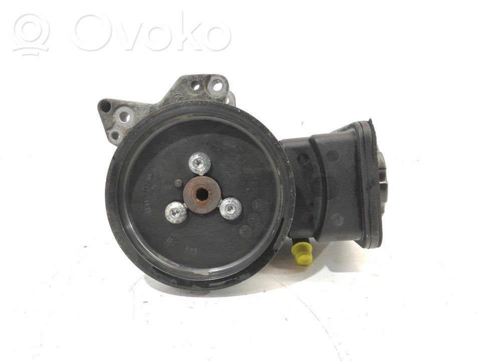 BMW 5 E60 E61 Vairo stiprintuvo siurblys 