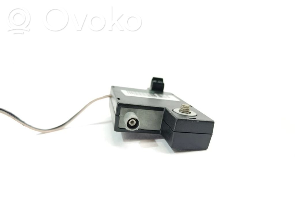 Land Rover Discovery 3 - LR3 Radio antenna 