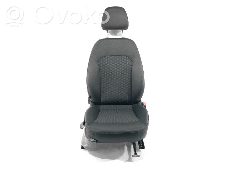 Etumatkustajan istuin   6R4881105AA