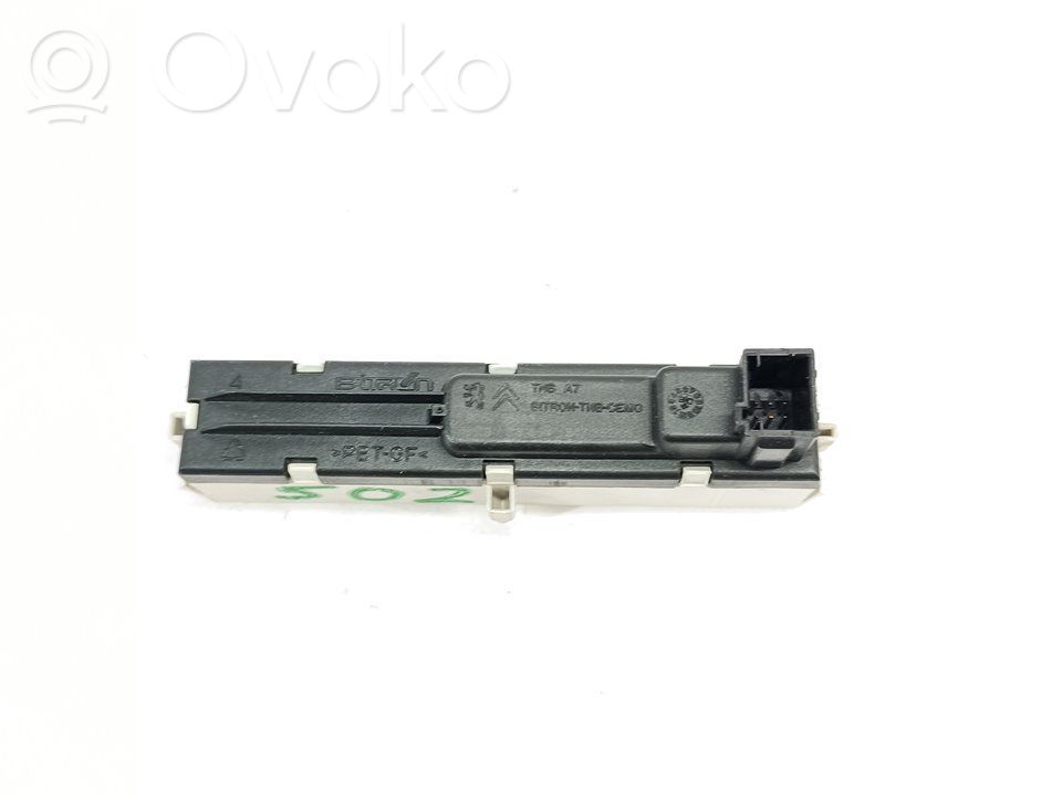 Peugeot 207 Screen/display/small screen 