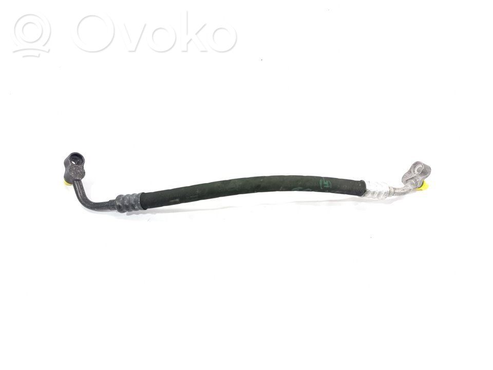 BMW 3 E46 Ilmastointilaitteen putki (A/C) 