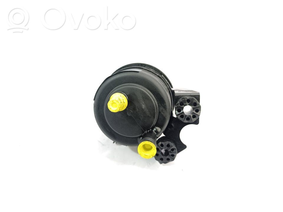 Ohjaustehostimen nestesäiliö   32413420909