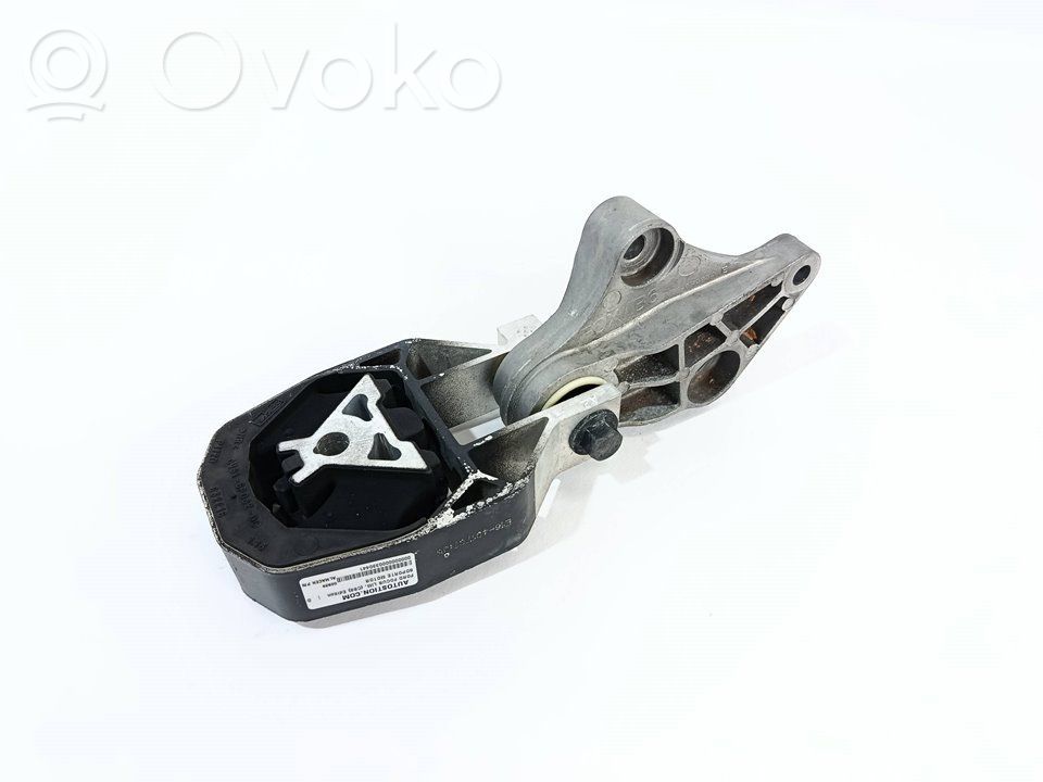 Engine mount bracket   CV616P082DC