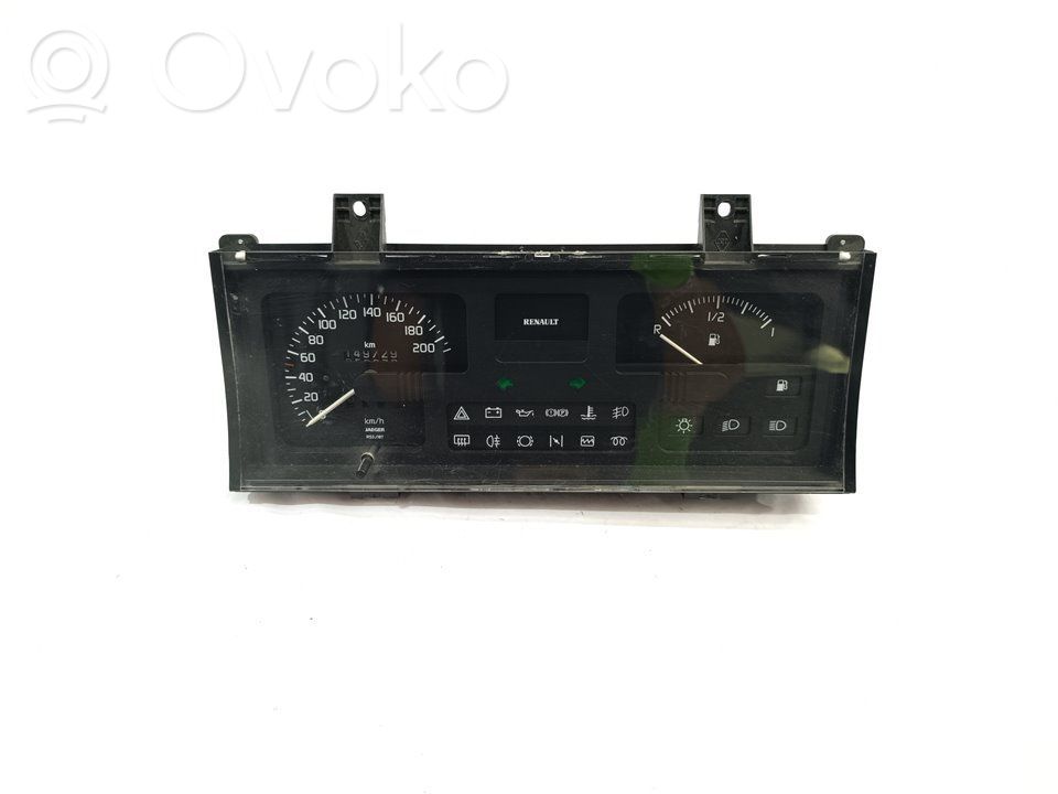 Renault Clio I Speedometer (instrument cluster) 