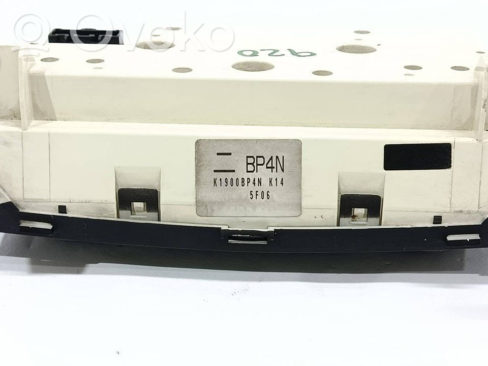 Mazda 3 I Climate control unit 