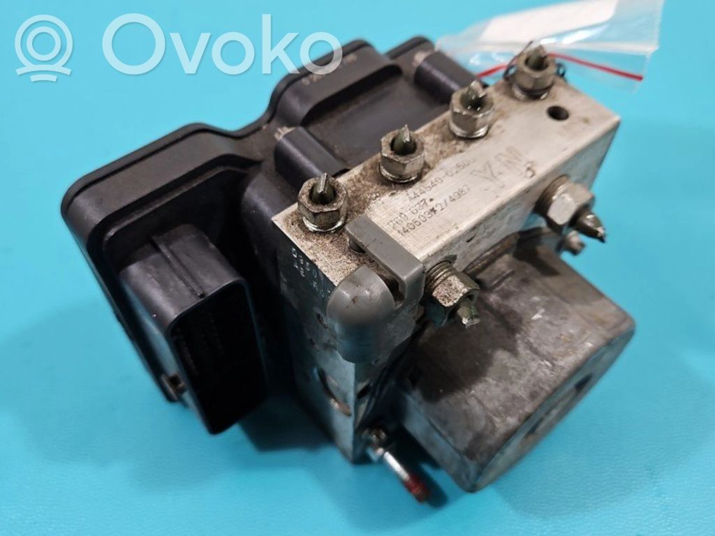 Toyota Auris E180 ABS bloks 