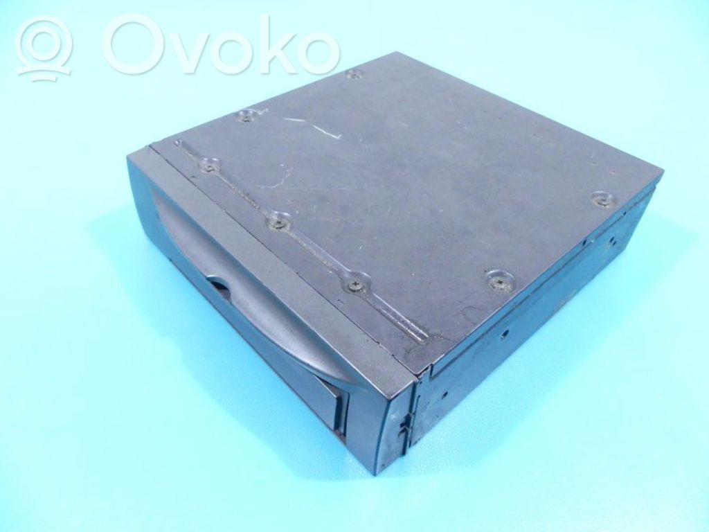 Volvo XC90 Radio/CD/DVD/GPS head unit 