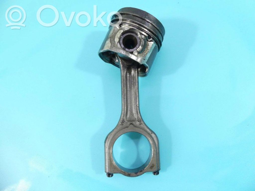 Ford C-MAX II Piston 