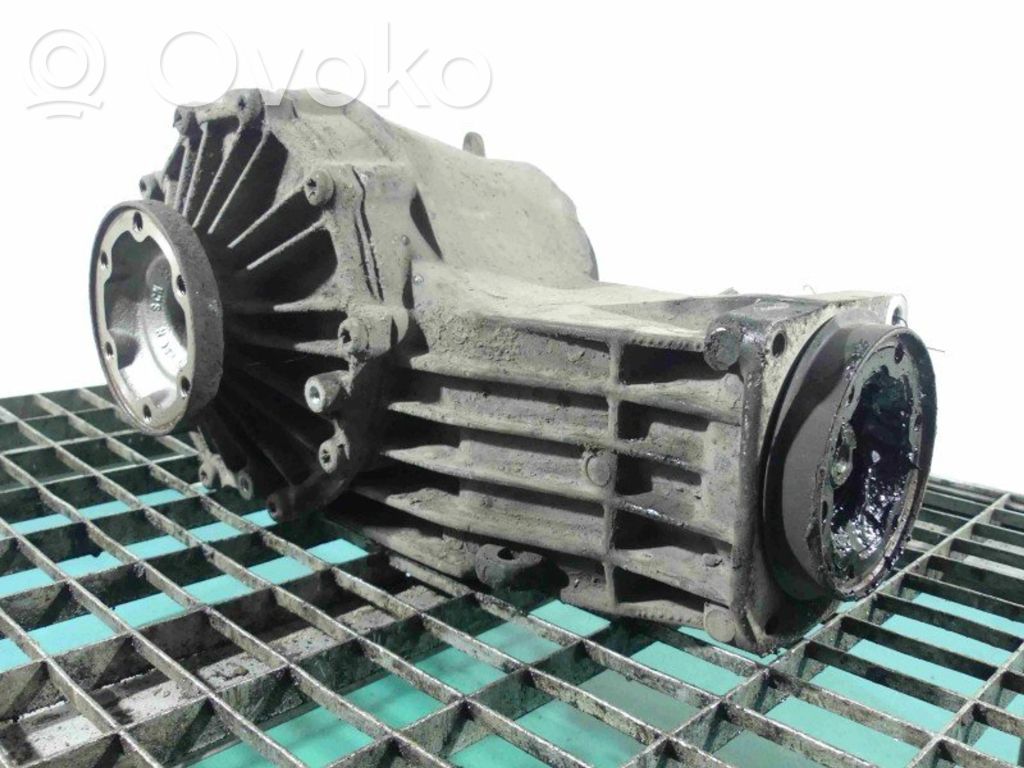 Audi A8 S8 D3 4E Galinis reduktorius 