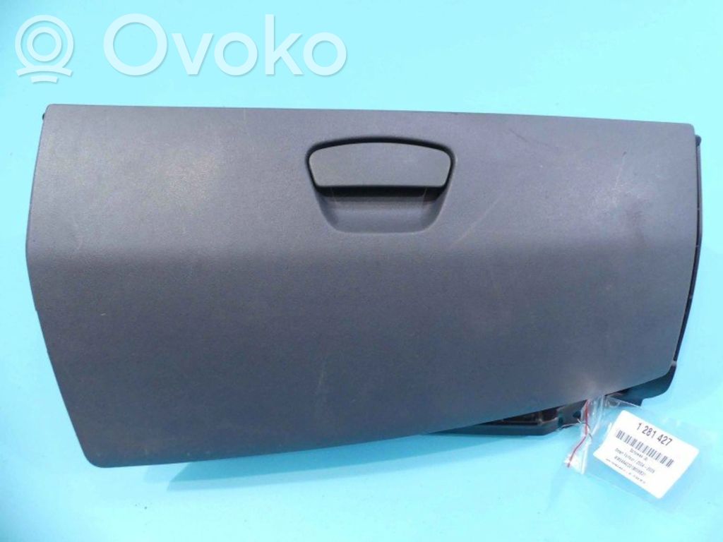 Smart ForFour I Glove box 
