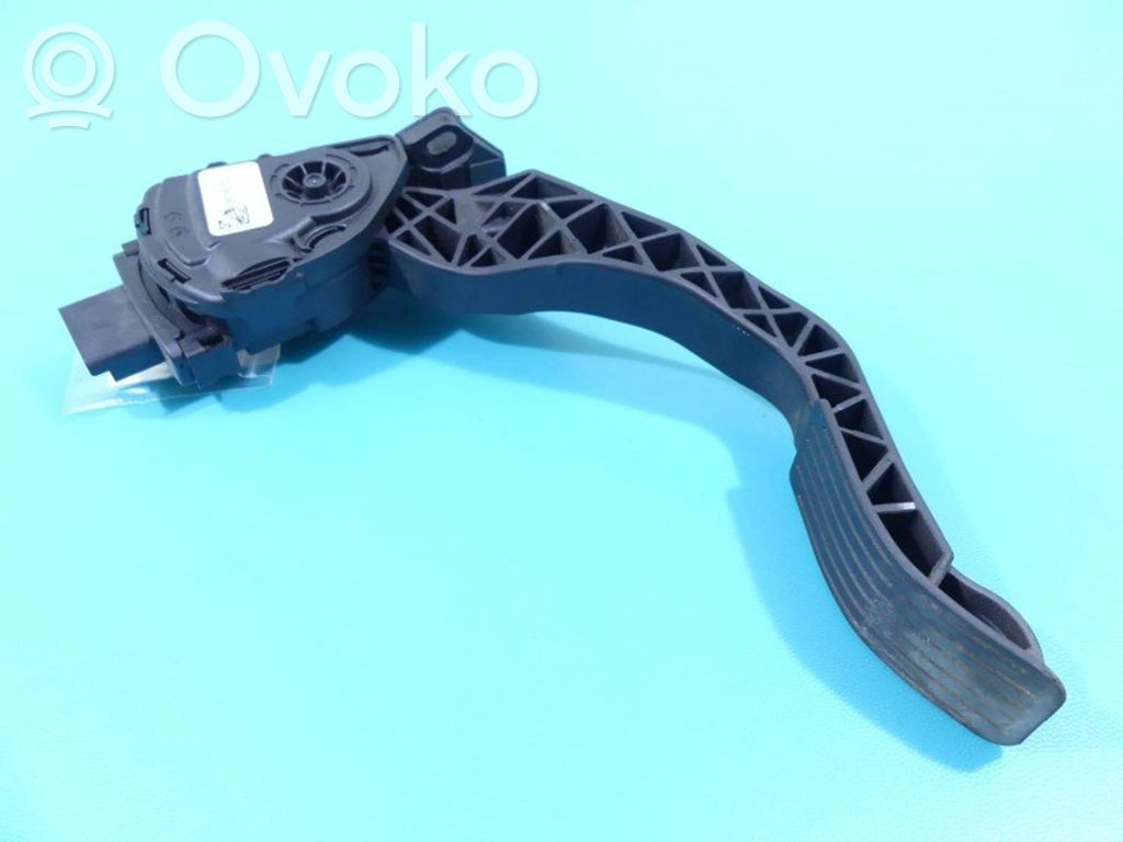 Opel Crossland X Accelerator throttle pedal 