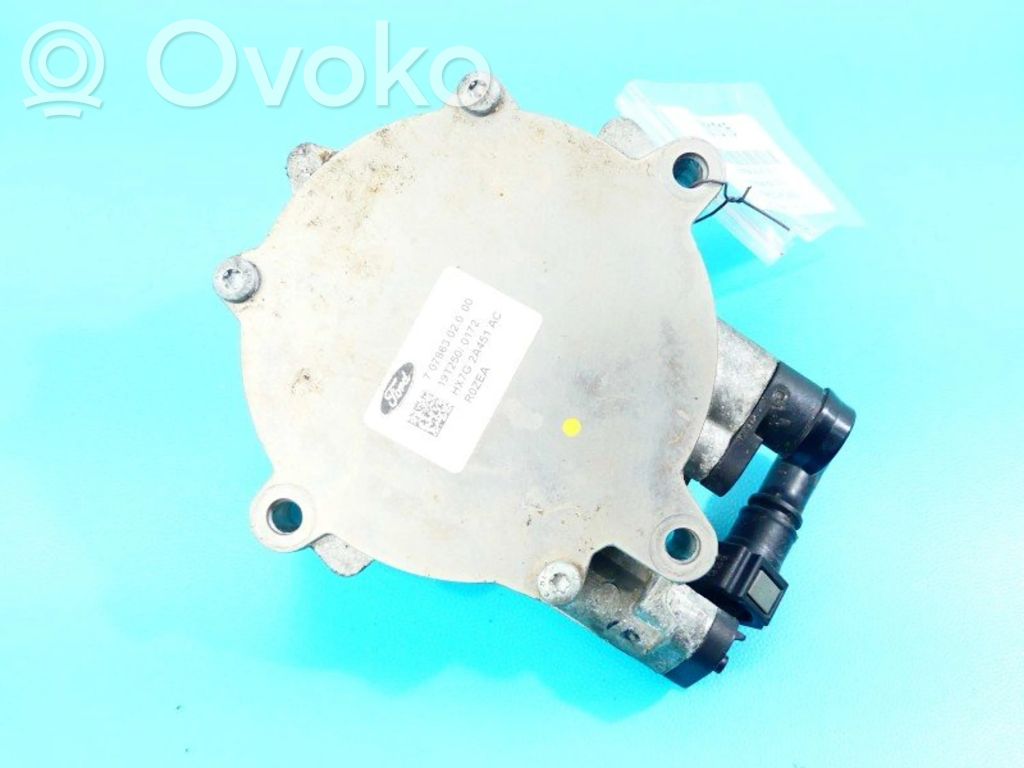 Ford Focus Vacuum pump 
