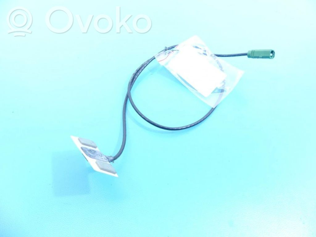 Tesla Model S Radion antenni 