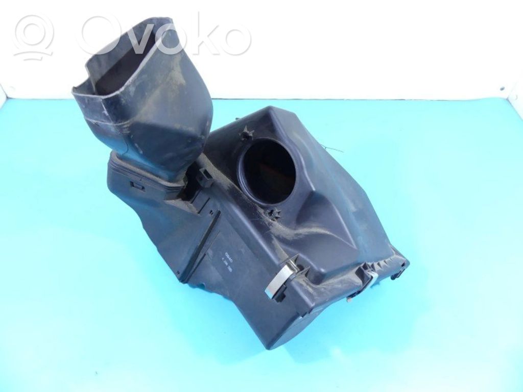 BMW 1 E81 E87 Air filter box 