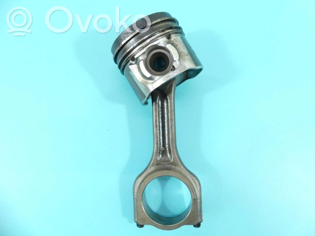 Ford C-MAX II Piston 