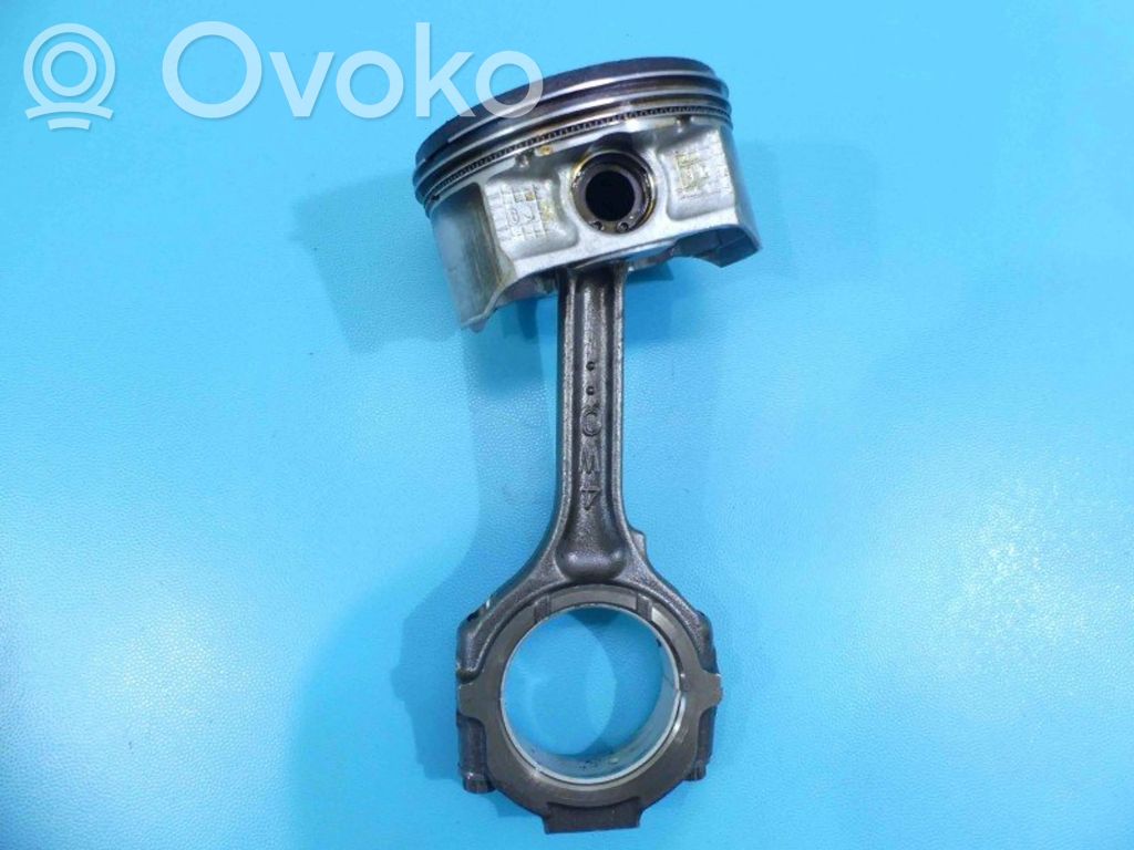 Nissan Murano Z50 Stūmoklis (-iai) 