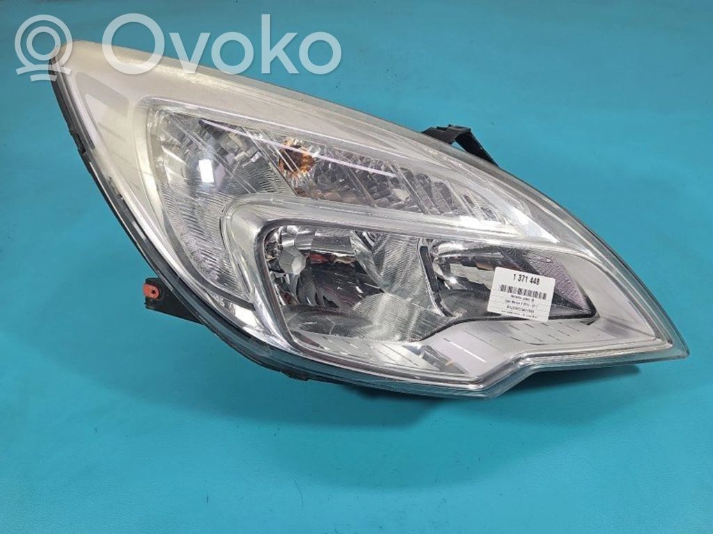 Opel Meriva B Etu-/Ajovalo 