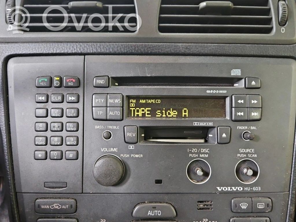 Volvo V70 Unidad delantera de radio/CD/DVD/GPS 