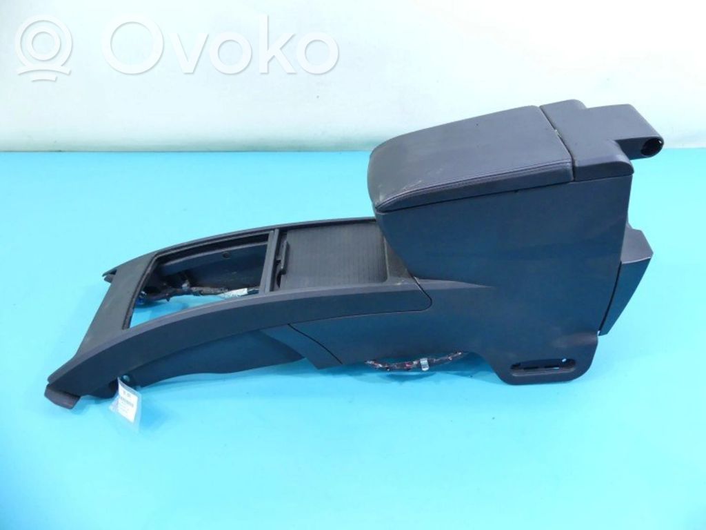 Cadillac SRX Armrest 