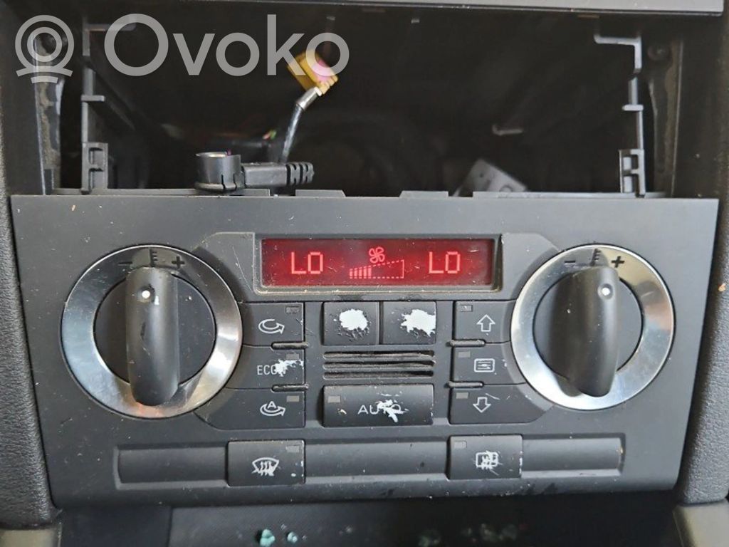 Audi A3 S3 8P Climate control/heater control trim 