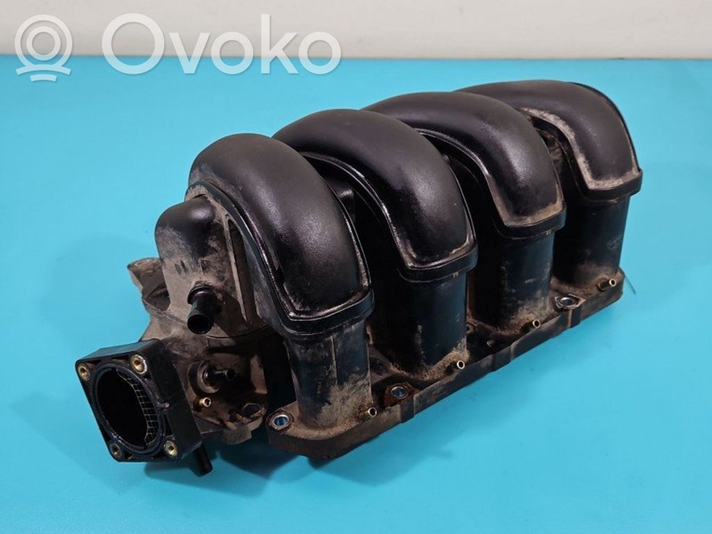Toyota Avensis T250 Collettore di aspirazione 