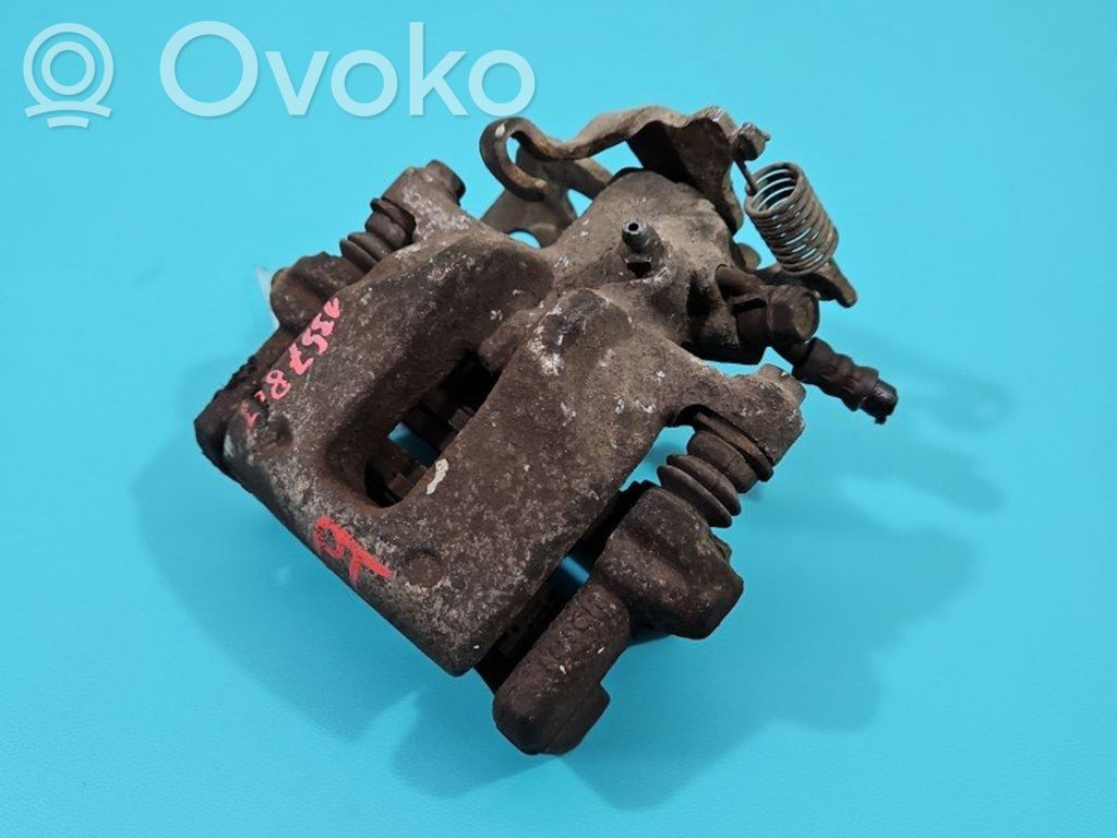 Toyota Auris E180 Pinza del freno posteriore 