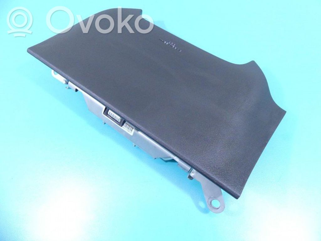 Toyota Verso Knieairbag 
