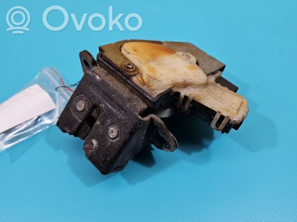 Zamek klapy tylnej / bagażnika   IMPRK1426268