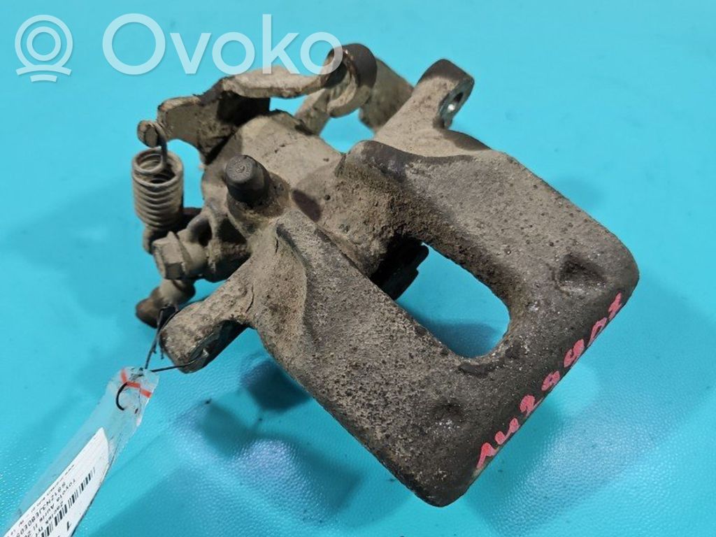 Toyota Auris E180 Pinza del freno posteriore 