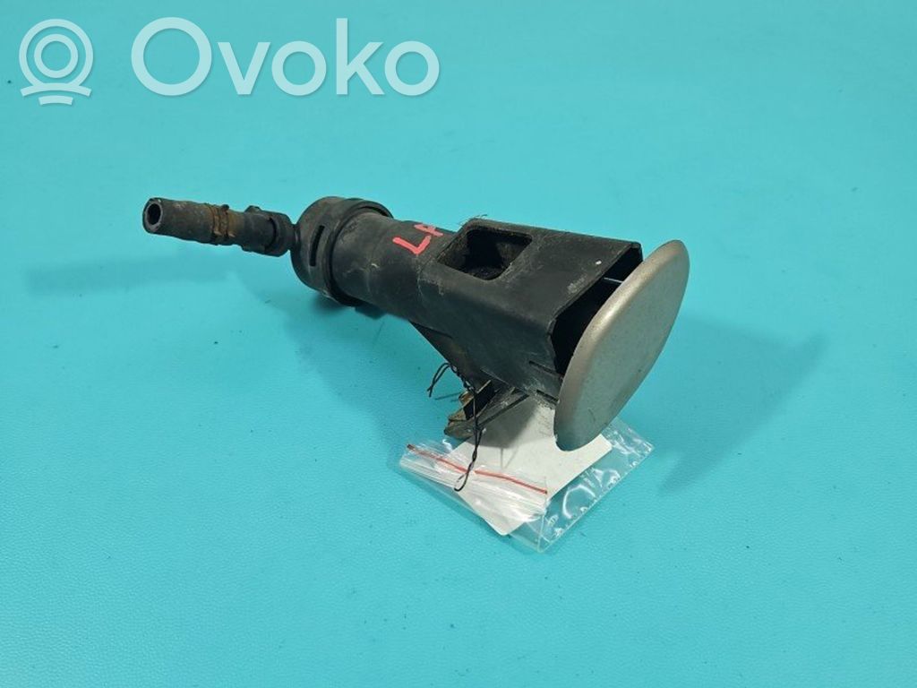 Toyota Corolla Verso E121 Buse de lave-phares