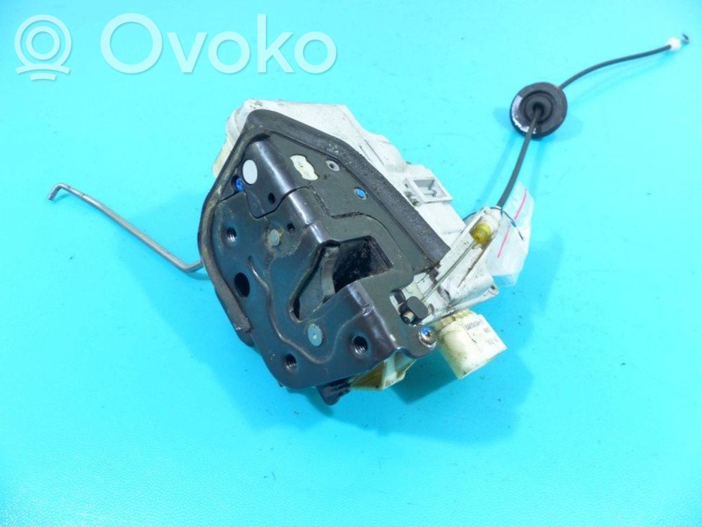 Audi A4 S4 B7 8E 8H Cerradura de puerta delantera