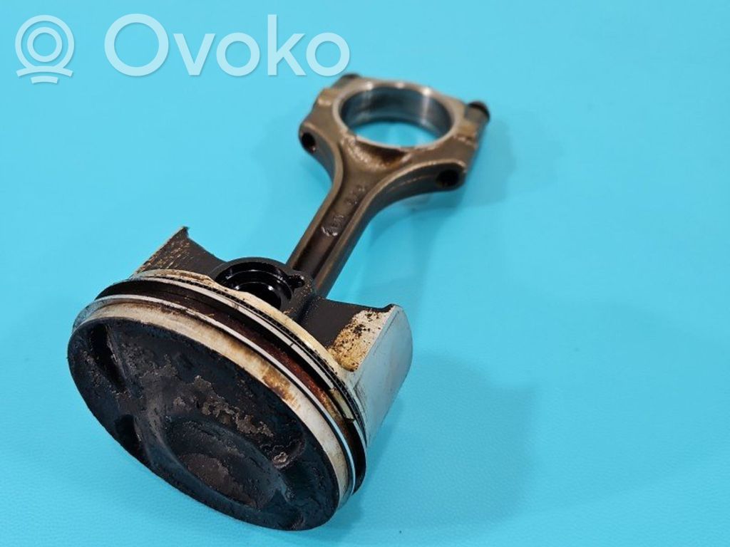 Honda FR-V Piston 