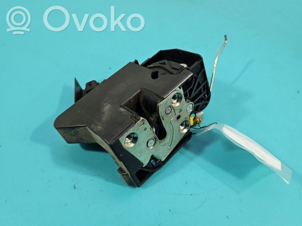 Dacia Sandero Front door lock 