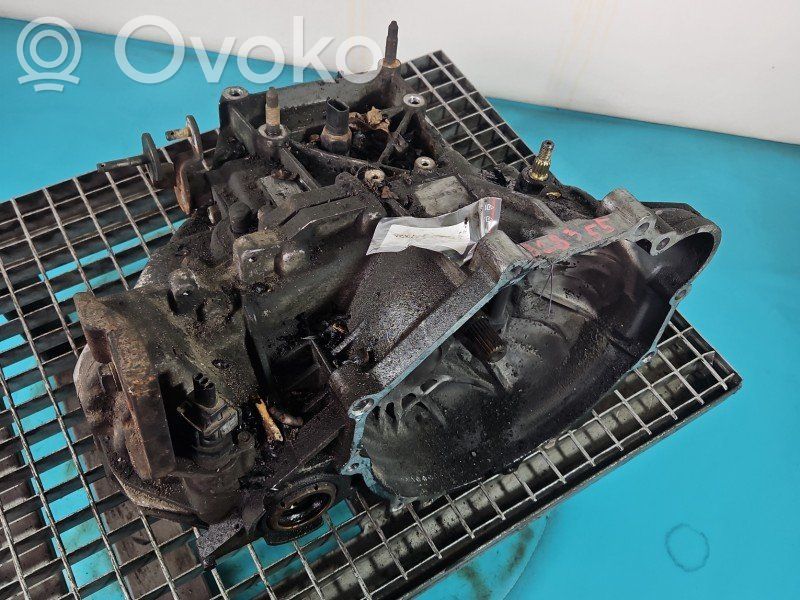 Hyundai Trajet Scatola del cambio manuale a 5 velocità 