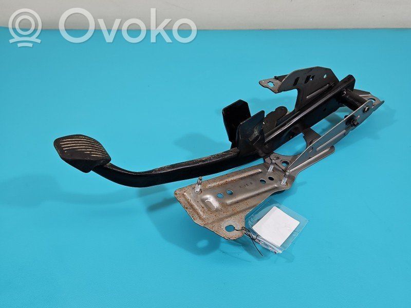 Ford Kuga I Pedāļu montāža 