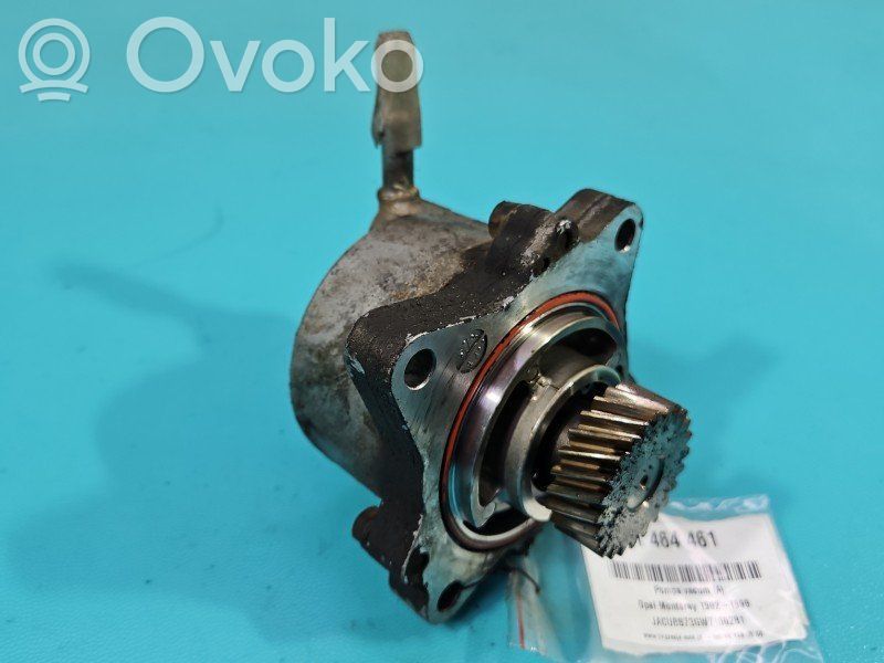 Opel Monterey Vacuum pump 
