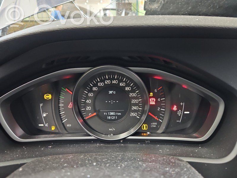 Volvo V40 Speedometer (instrument cluster) 