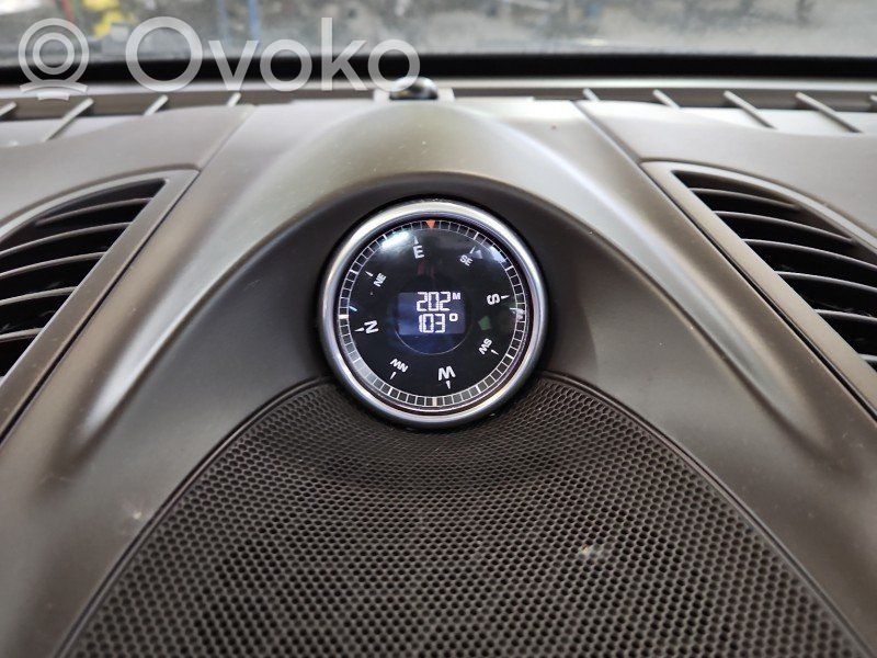 Porsche Cayenne (92A) Reloj 