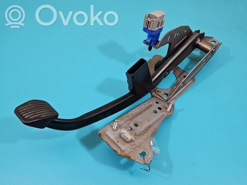 Volvo V40 Pedal assembly 